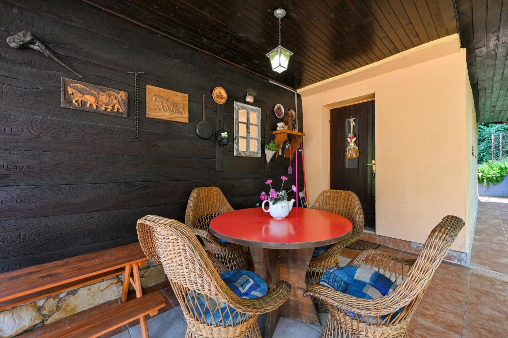 Kuca Viola, Traditional Wooden House In Тухей Екстериор снимка